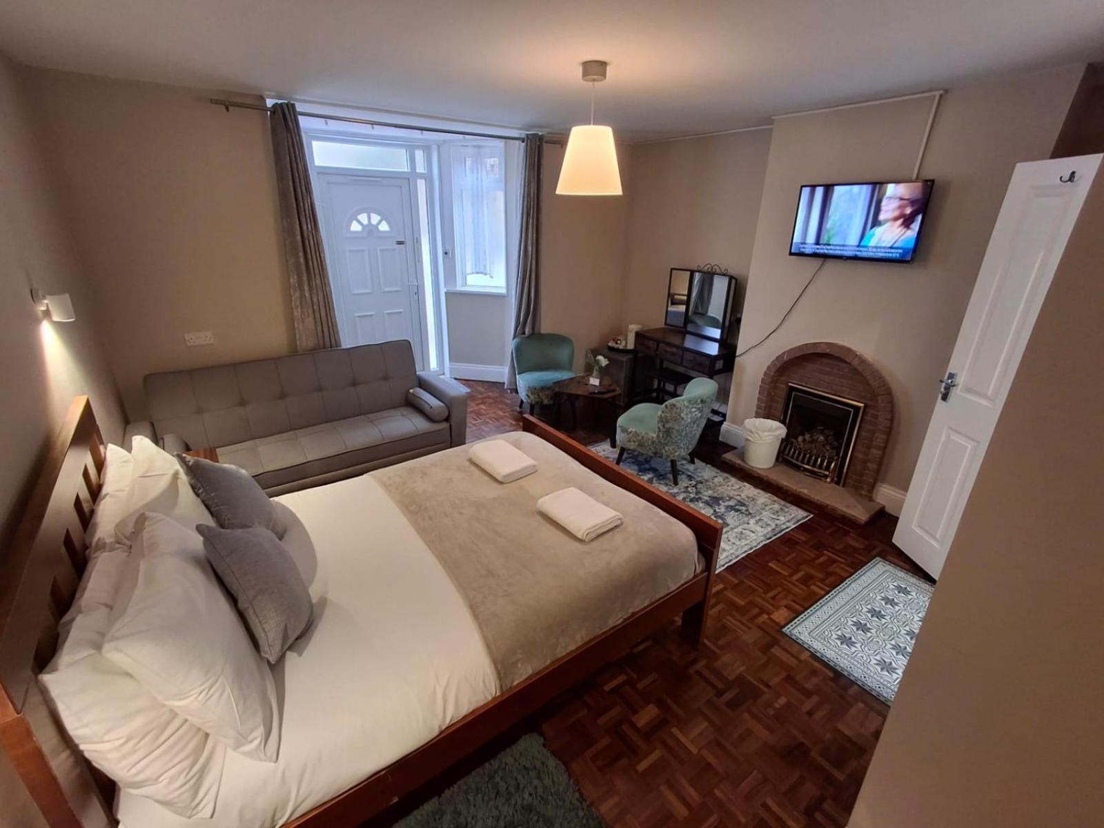 Inn By The Sea, Portsmouth - En Suite Rooms With Or Without Sea View, Onsite Ev 22Kw 포츠머스 외부 사진